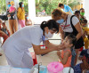 Cho trẻ uống Vitamin A tại Trạm Y tế phường Long Thành Nam, thị xã Hoà Thành
