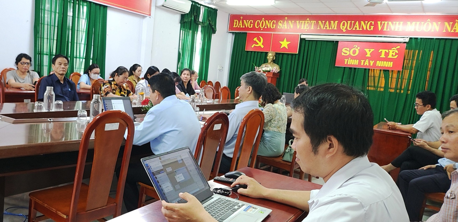 Các đại biểu tham dự tại điểm cầu Sở Y tế tỉnh Tây Ninh