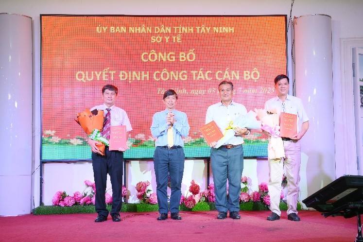 Trao các quyết định bổ nhiệm các Trưởng phòng chuyên môn thuộc Sở Y tế tỉnh Tây Ninh