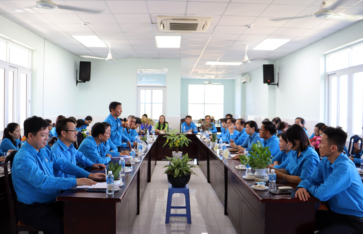 Công đoàn ngành Y tế Tây Ninh có buổi làm việc với CĐN Y tế Bình Thuận và CĐCS BVĐK La Gi